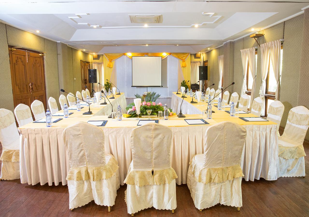 Kma Kaytumadi Hotel Taungoo Exteriör bild