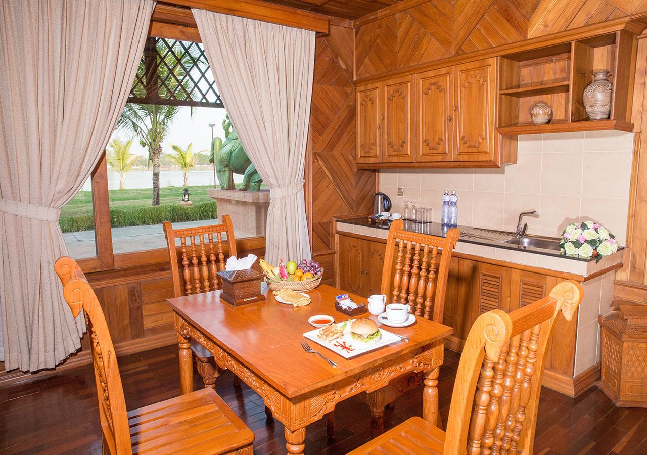 Kma Kaytumadi Hotel Taungoo Exteriör bild