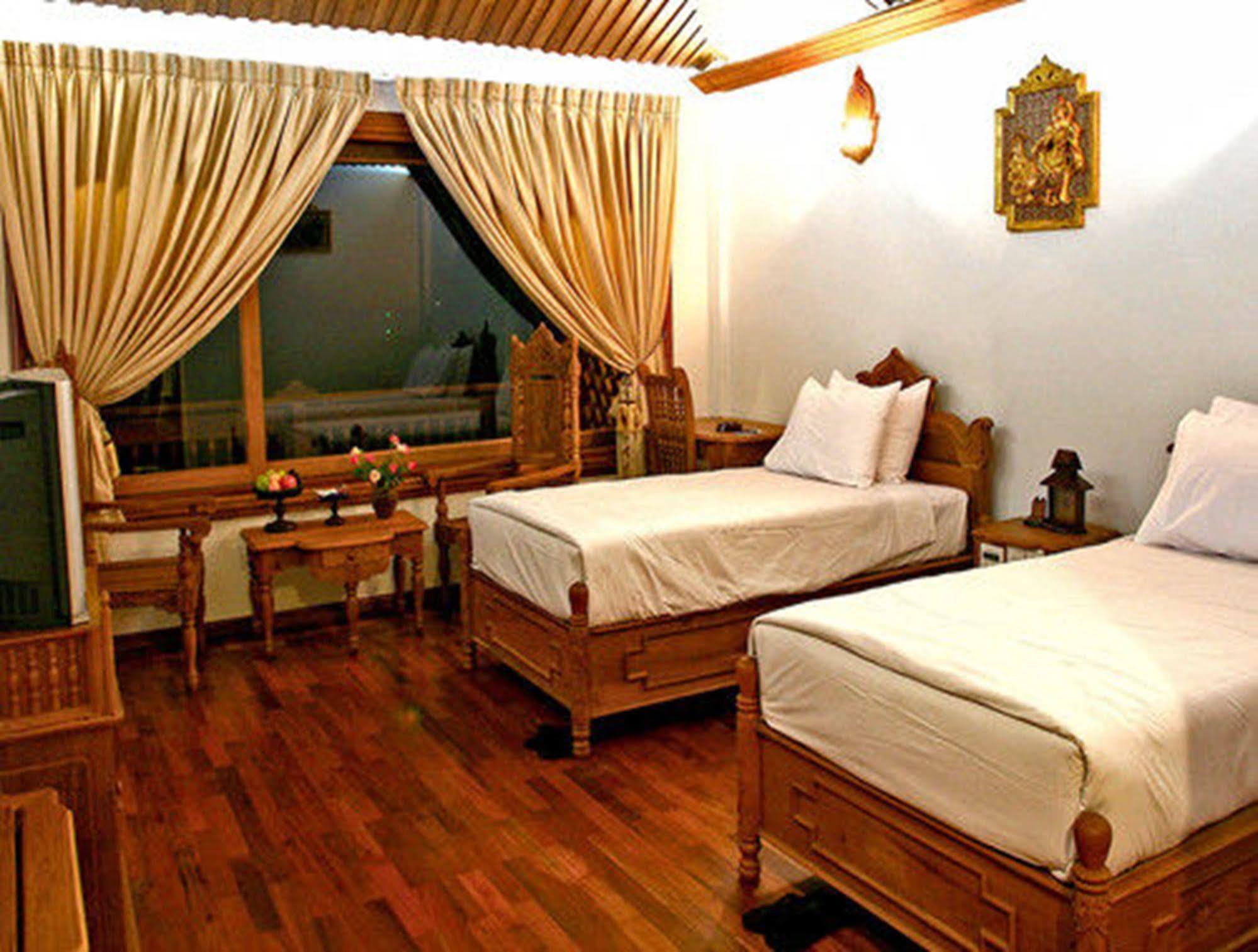 Kma Kaytumadi Hotel Taungoo Exteriör bild