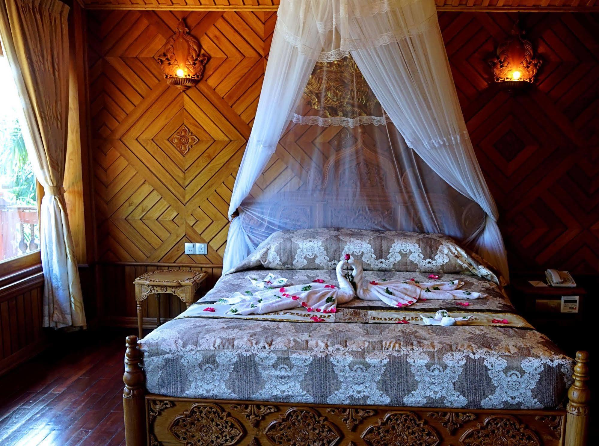 Kma Kaytumadi Hotel Taungoo Exteriör bild